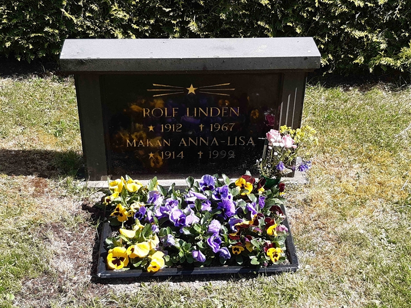 Grave number: JÄ 07   232