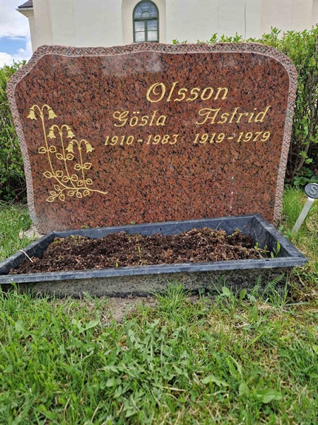 Grave number: 501 07 847-849
