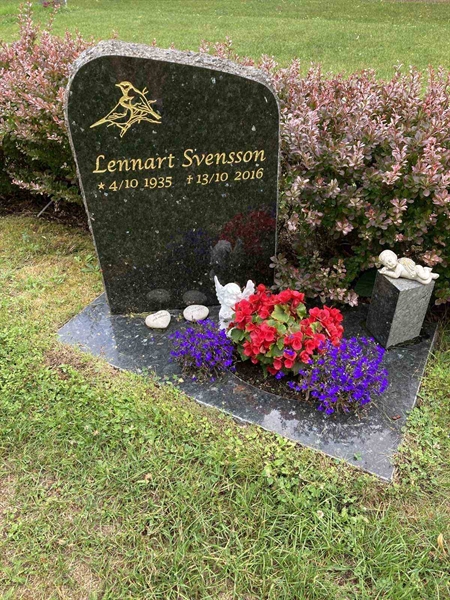 Hautatunnus: Kärn ny C   143-144