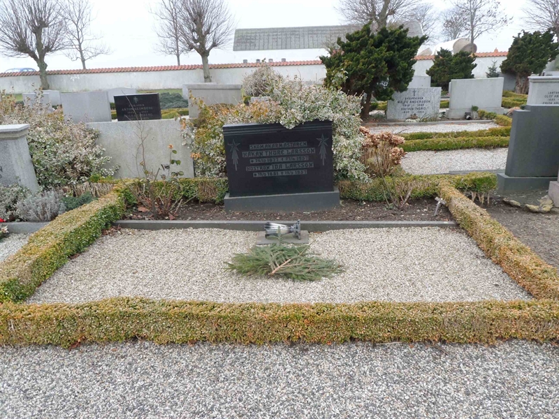 Grave number: 2 01  1956