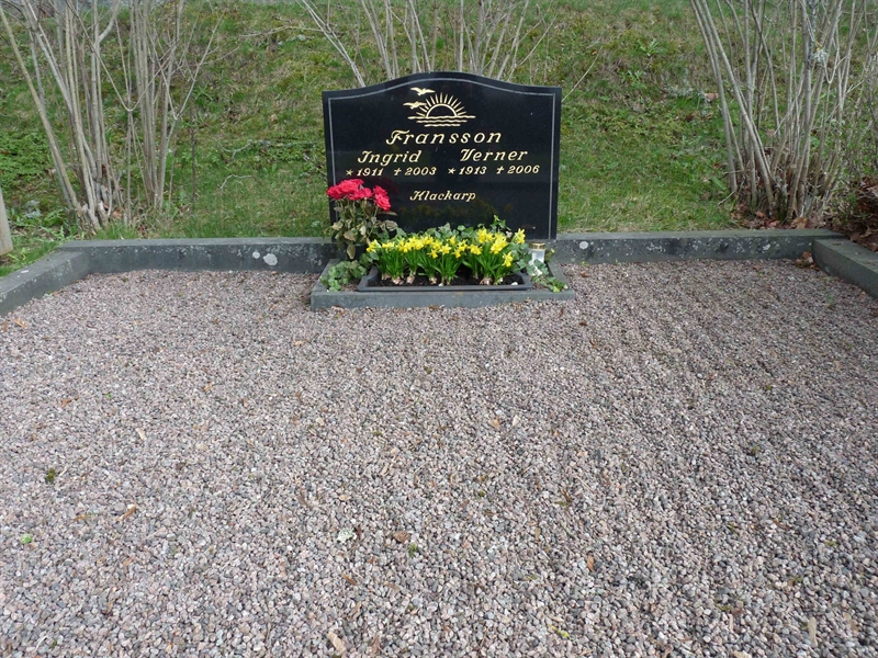 Grave number: LE 1    9