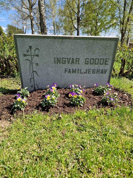 Grave number: 501 19 3759-3761