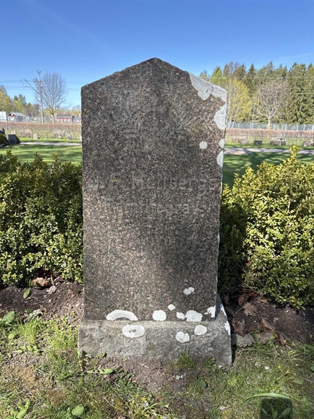 Gravnummer: H 049 011-11