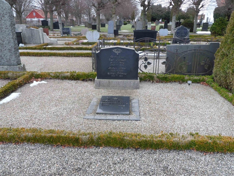 Grave number: 2 01  1574