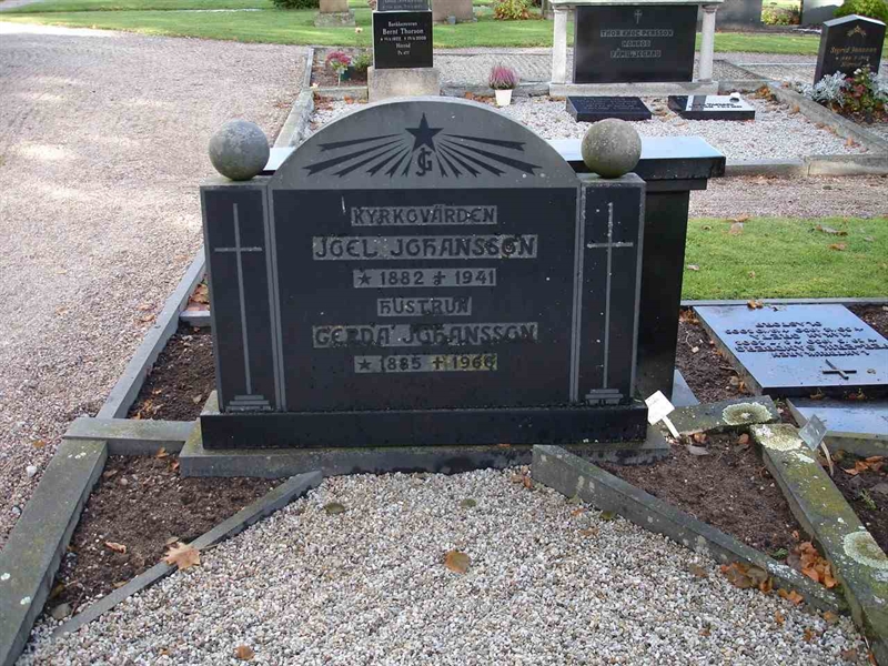 Grave number: FG M     1, 2