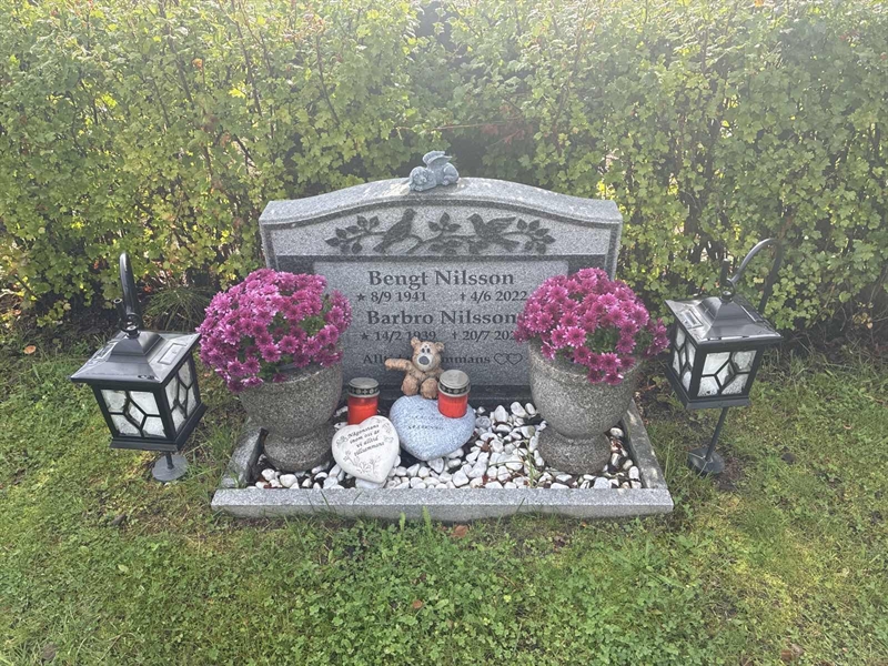 Grave number: 1 G   106