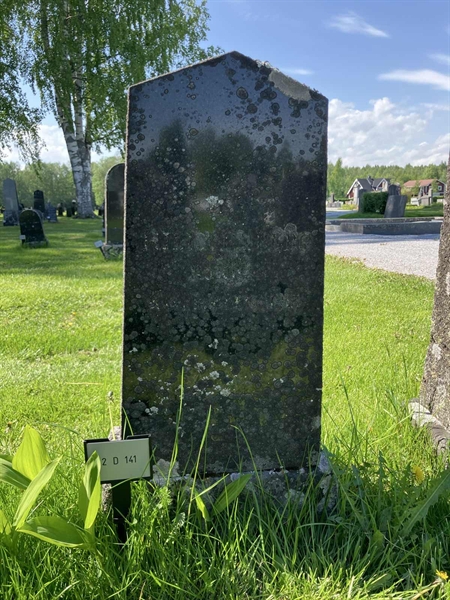 Grave number: 2 D   141