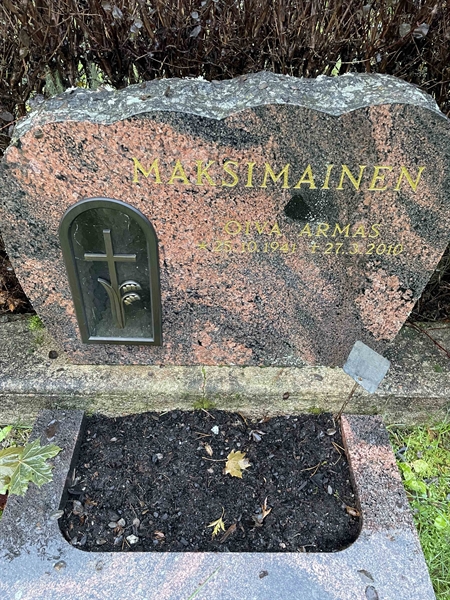Gravnummer: N 10 3 21-22