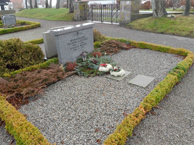 Grave number: ÖTN NSK4     9, 10A, 10B