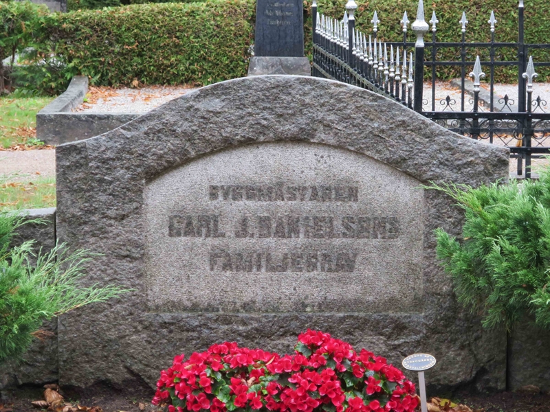 Grave number: HÖB 6   167