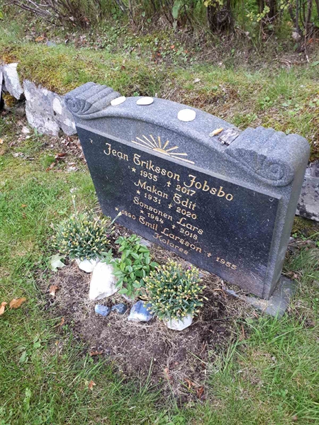 Gravnummer: NK F A    34