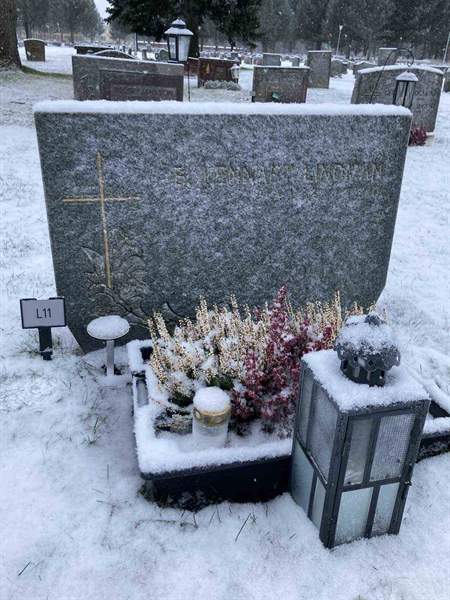 Grave number: 1 NL    11