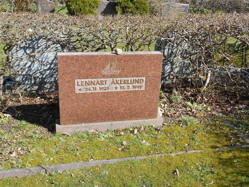 Grave number: Vitt VD2Ö    24, 25