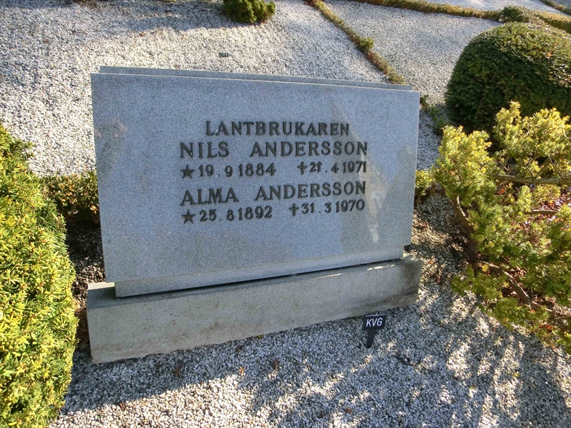 Grave number: LB A 071-072
