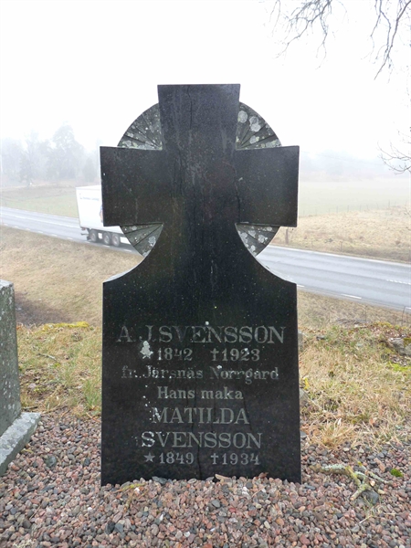 Grave number: JÄ 4   55