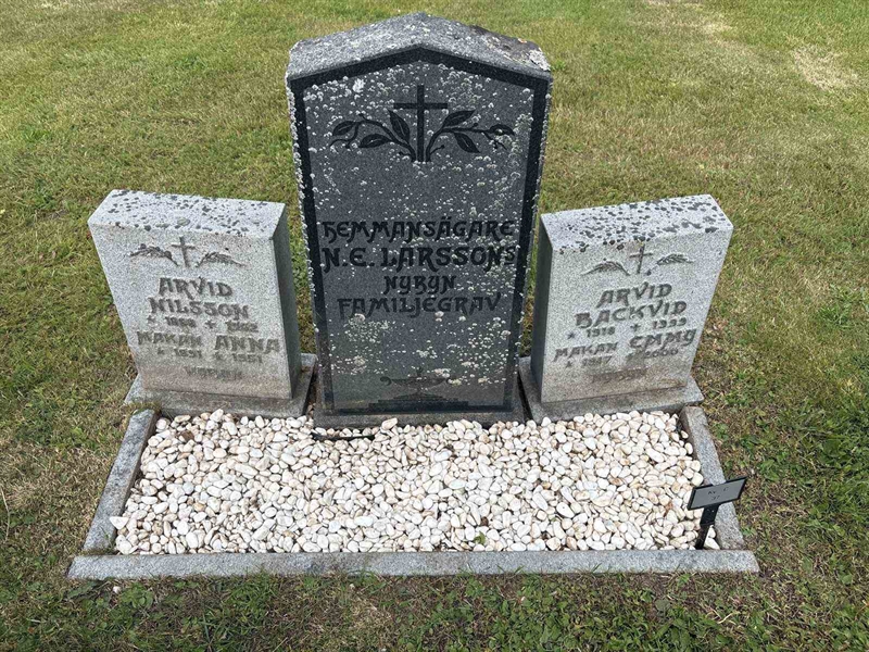 Grave number: 003 C    37