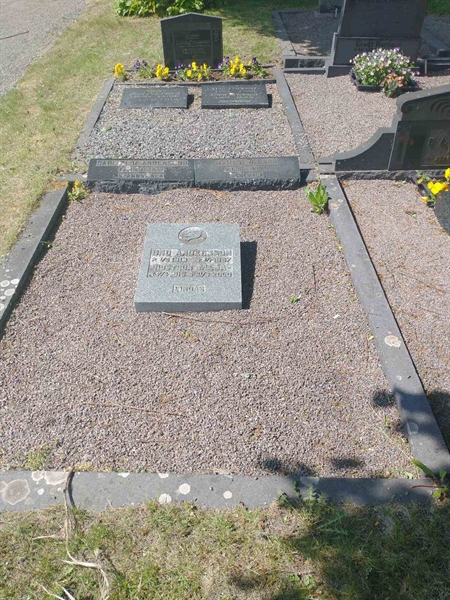 Grave number: VK F   753, 754