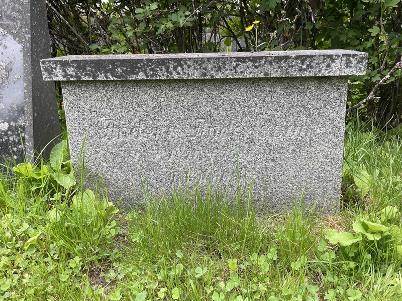 Grave number: DU AL    34
