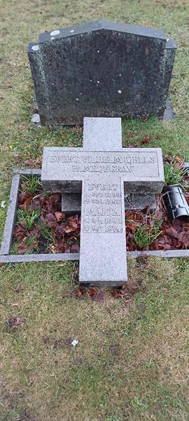 Gravnummer: 3 Nya E     1A-B