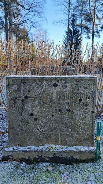 Grave number: 6 05     70