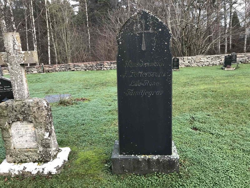 Grave number: L C    34