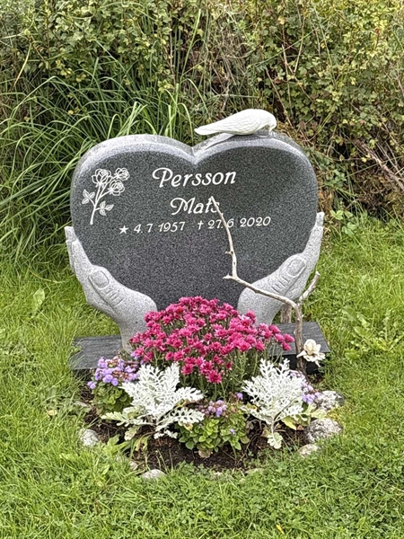 Grave number: IN 23   542