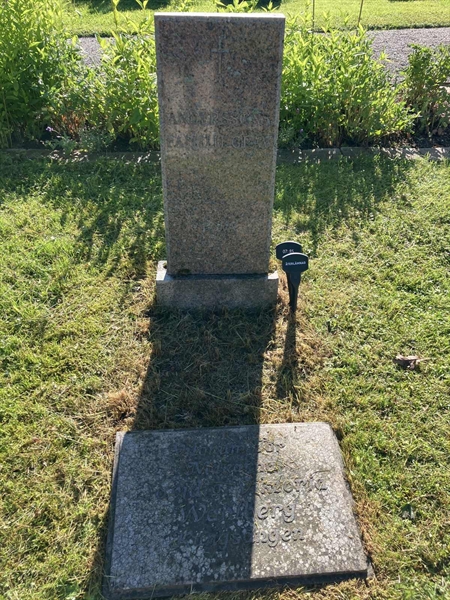 Grave number: 1 07    85