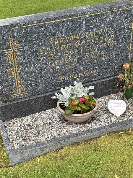 Grave number: SKF D   206, 207