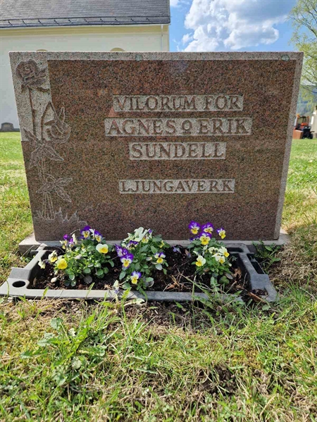 Grave number: 501 05 683-684