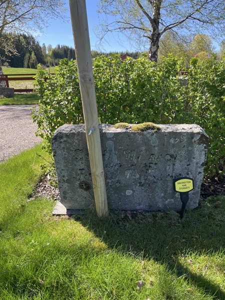 Grave number: 3 Ga 08    27-28