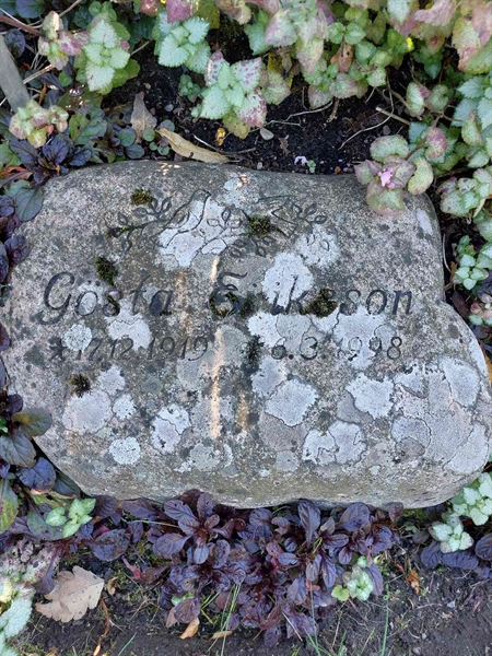 Hautatunnus: 1 L   075