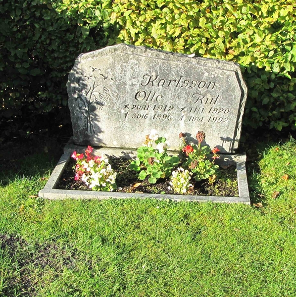 Grave number: HN BJÖRK   175, 176