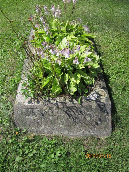 Grave number: 10 B    48