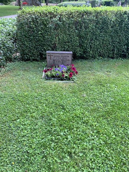 Grave number: 1 ÖK    1-2