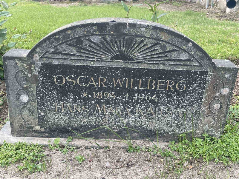 Grave number: 001 1   367