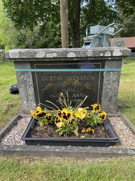 Grave number: 4 A 67, 68