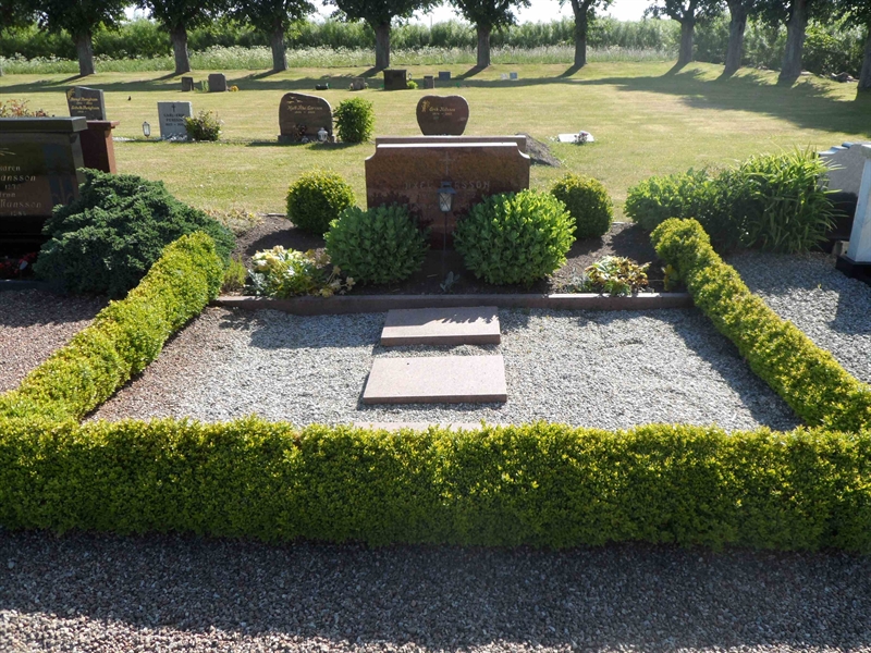 Grave number: ÖV I    12, 13