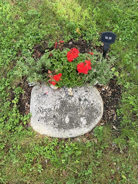 Grave number: 1 18    30