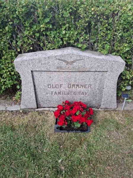 Grave number: FÄ A 101, 102