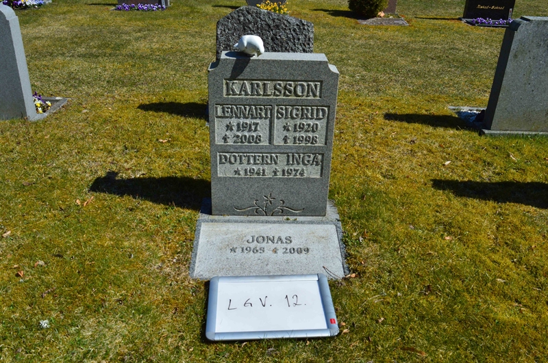 Grave number: LG V    12