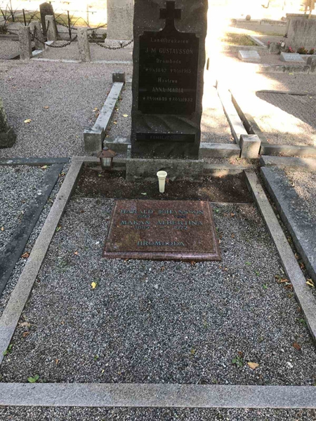 Grave number: VK E   574, 575