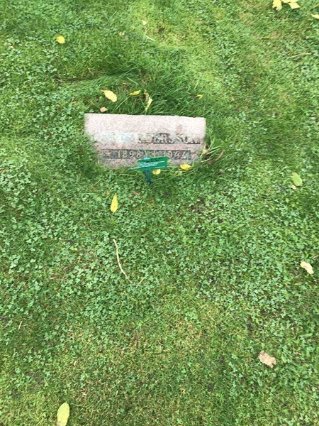 Grave number: B 02    62