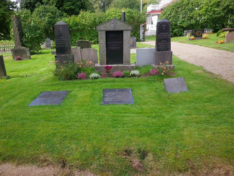 Grave number: VI D    52, 53, 54, 55