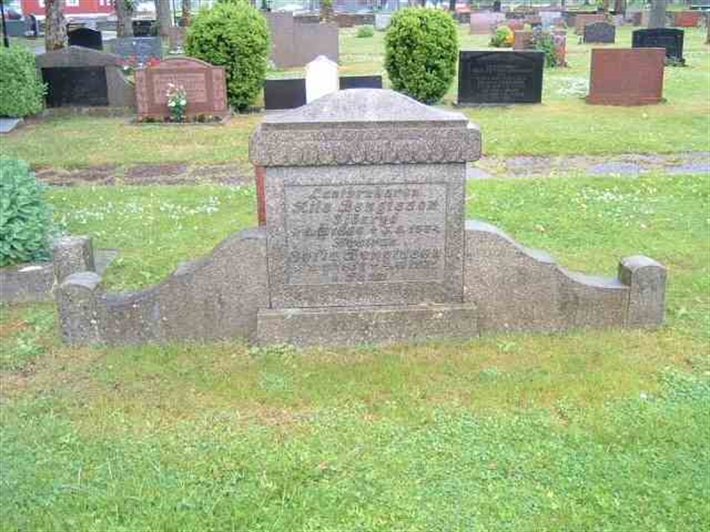 Grave number: 01 D    57, 58