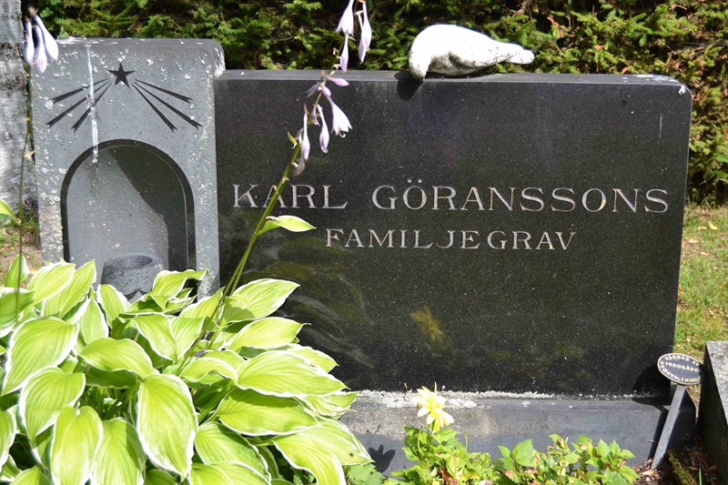 Grave number: 11 3   626-628