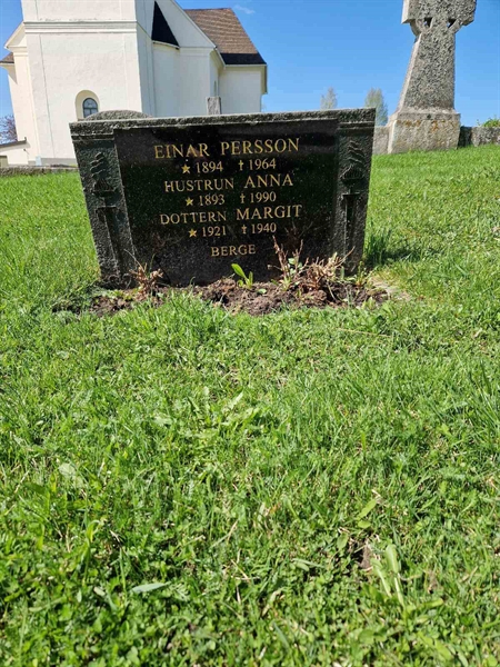 Grave number: 501 18 3507-3510