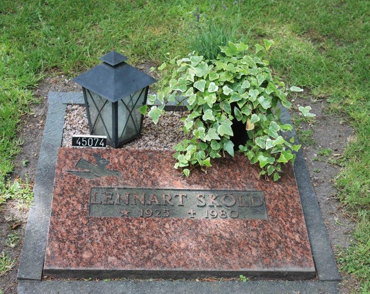 Grave number: Ö 45    74