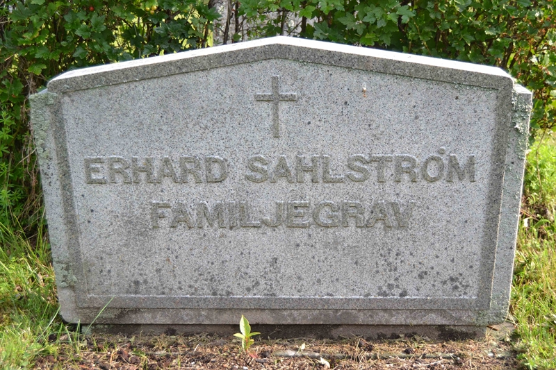 Grave number: 1 M   580