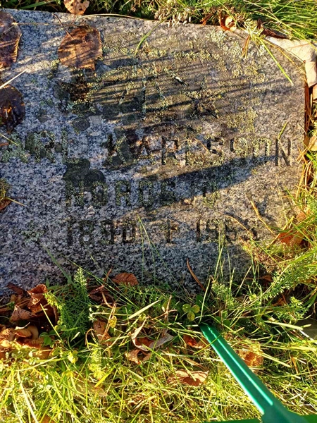 Grave number: JÄ 1 B 3884