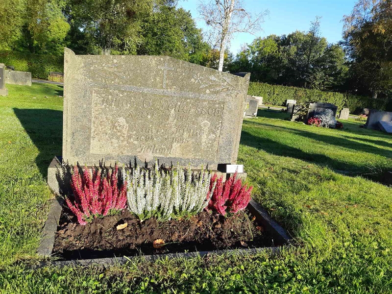 Grave number: Fr 7   404-405